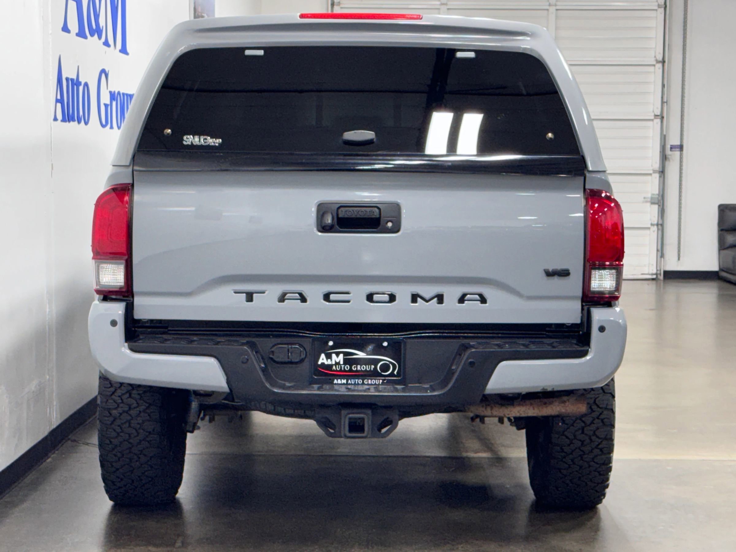 Used 2018 Toyota Tacoma TRD Off-Road image 5