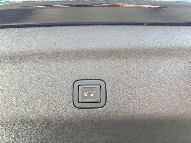 Certified 2024 Chevrolet Suburban RST w/ Luxury Package image 21