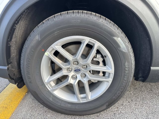 New 2026 Ford Explorer Active w/ Active Comfort Package RWD image 9