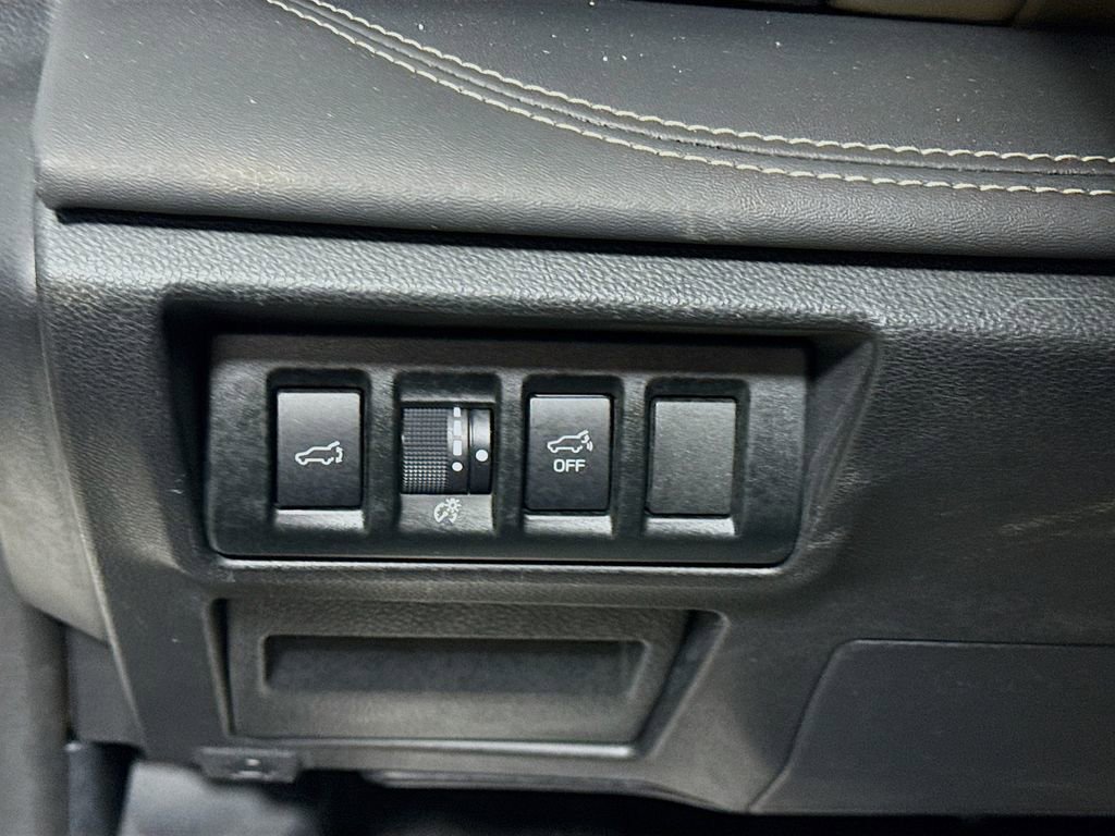 Used 2020 Subaru Outback Limited image 10