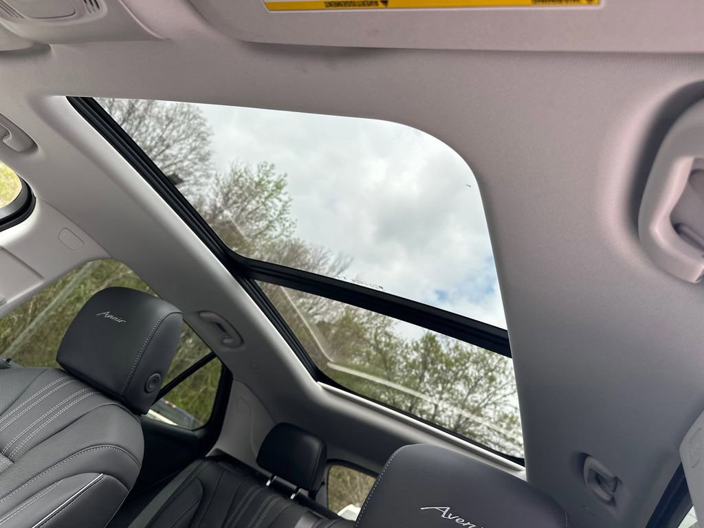 New 2026 Buick Envision Avenir image 32
