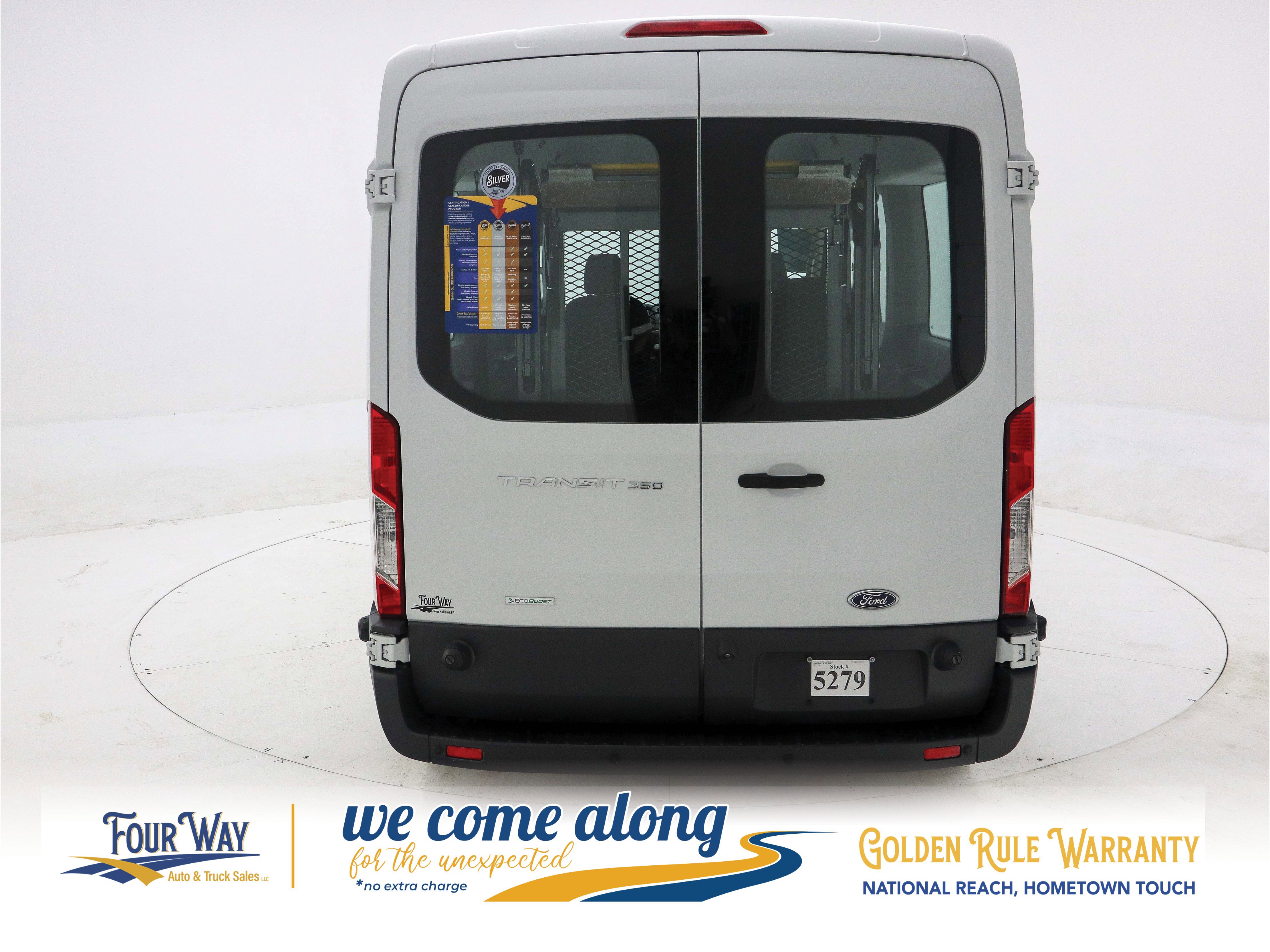 Used 2017 Ford Transit 350 XL image 6