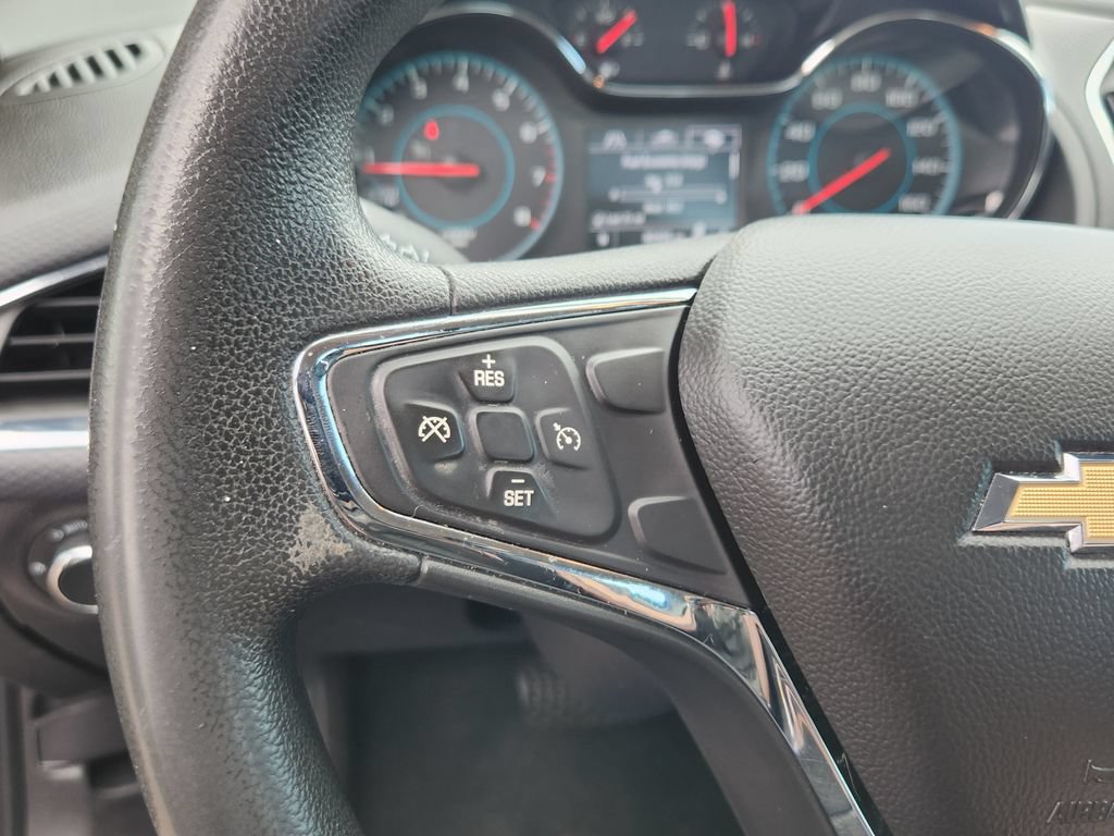 Used 2018 Chevrolet Cruze LT FWD image 17
