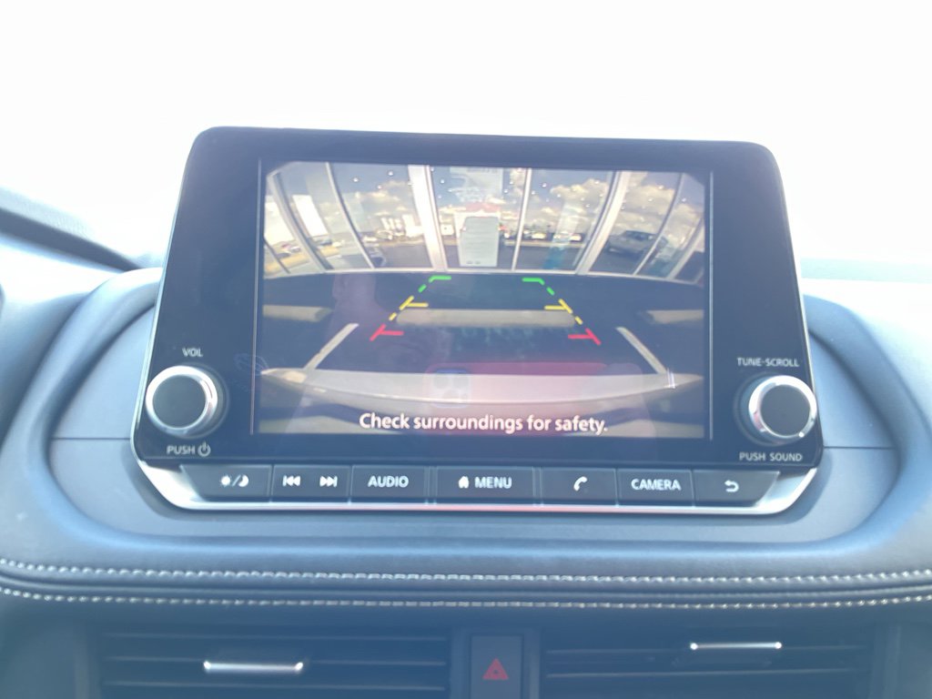 Certified 2025 Nissan Rogue SV image 16