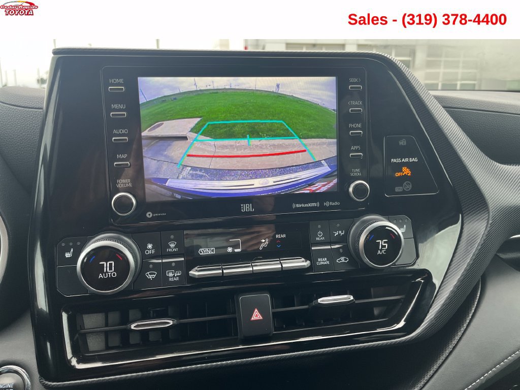 Used 2022 Toyota Highlander XSE AWD/4WD image 19