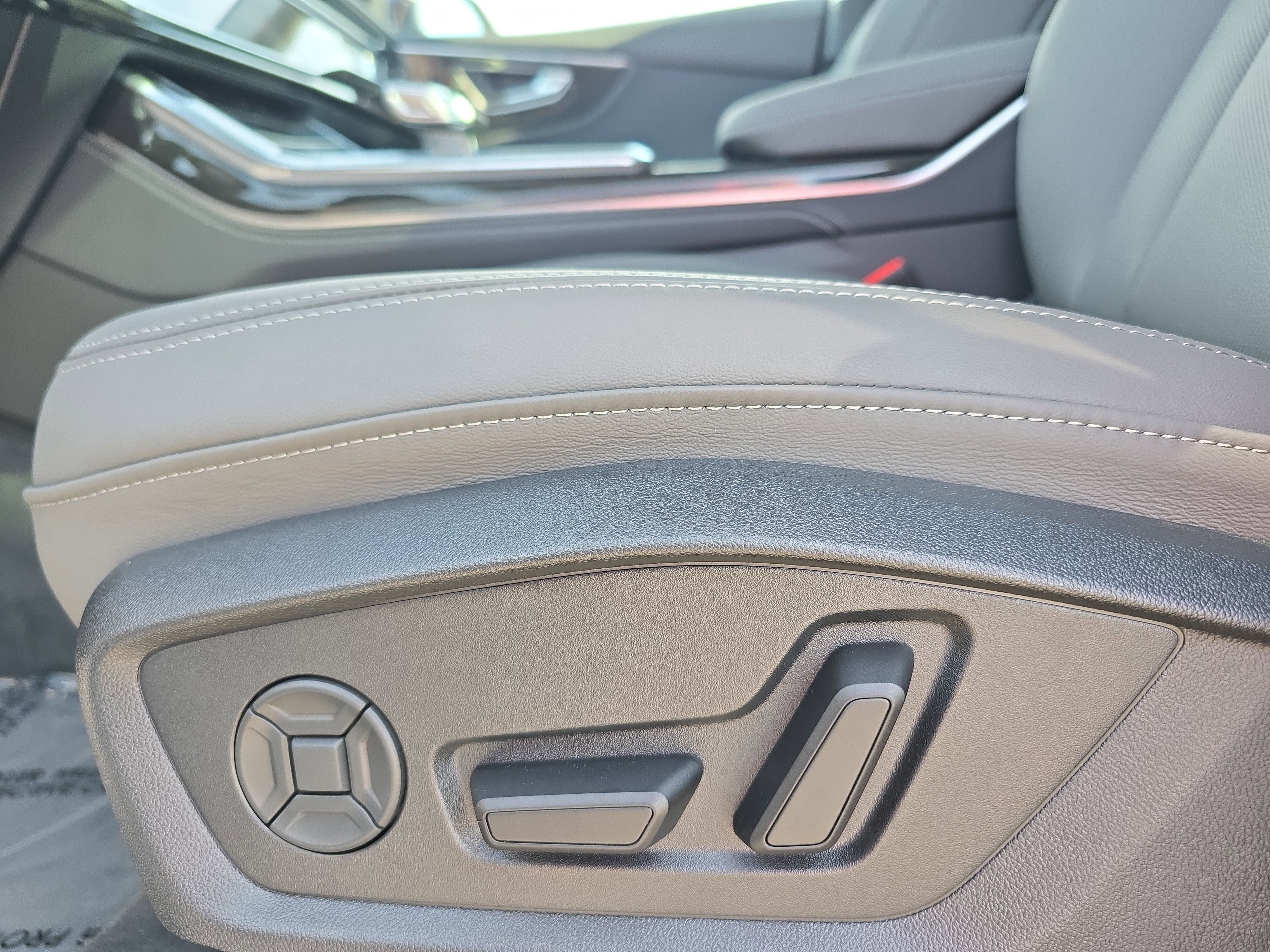 New 2026 Audi Q8 Premium Plus image 26