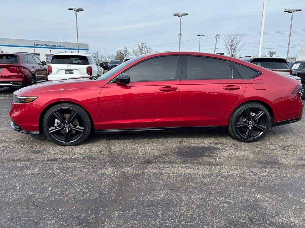 Used 2024 Honda Accord Sport image 4
