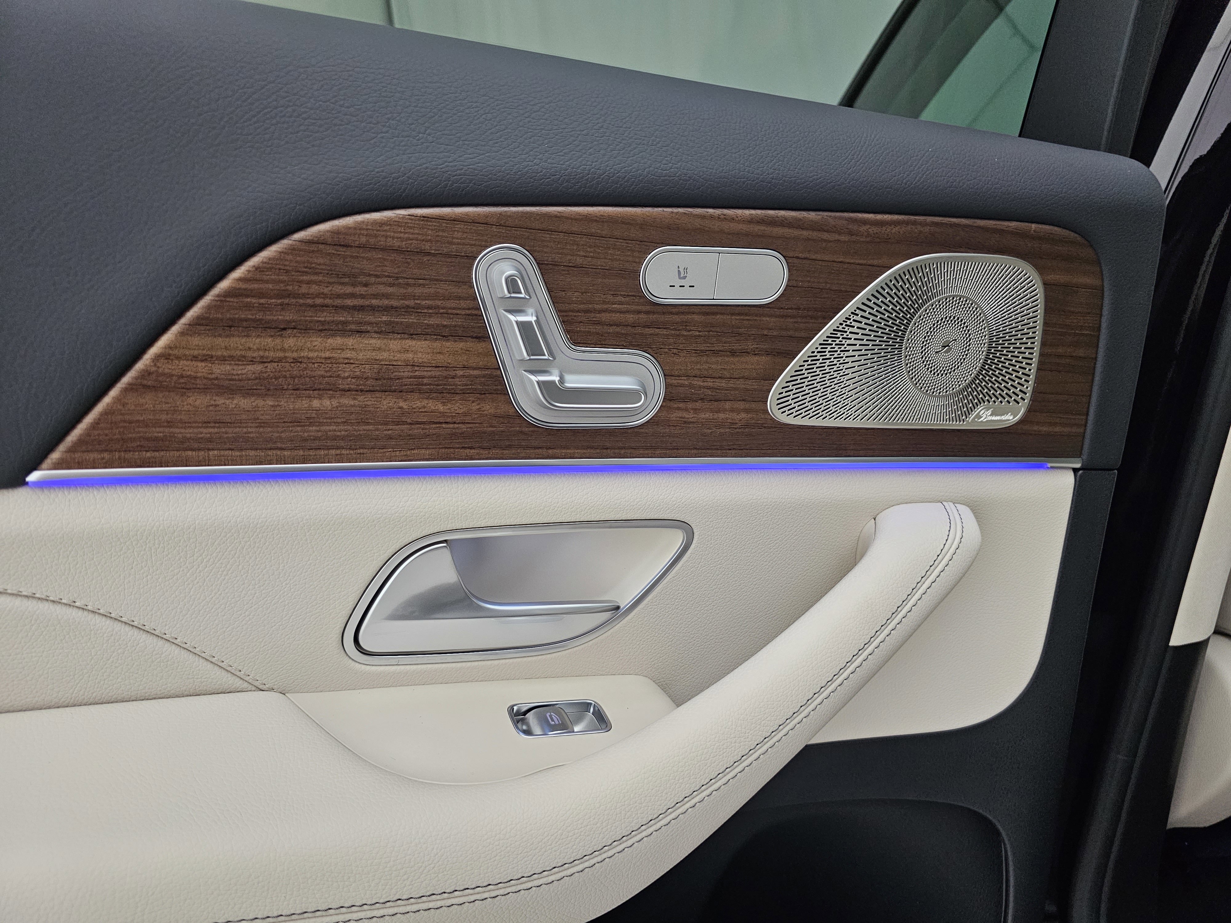 New 2026 Mercedes-Benz GLS 450 4MATIC image 27