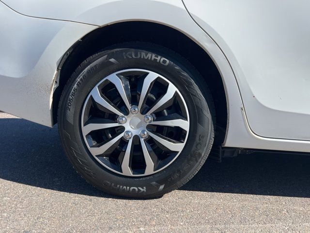 Used 2015 Toyota Corolla LE image 11