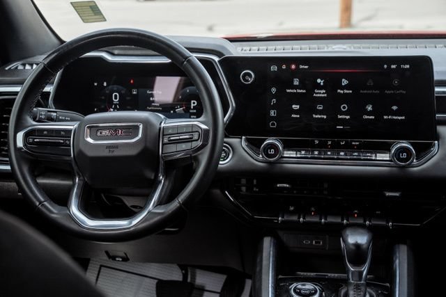 Used 2024 GMC Canyon Elevation AWD/4WD image 16