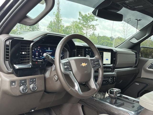 Used 2024 Chevrolet Silverado 1500 LTZ image 5