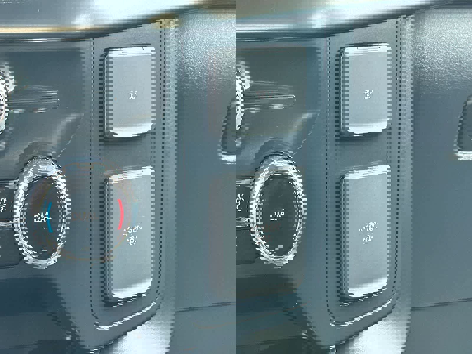 Used 2025 Ford F150 Raptor image 32