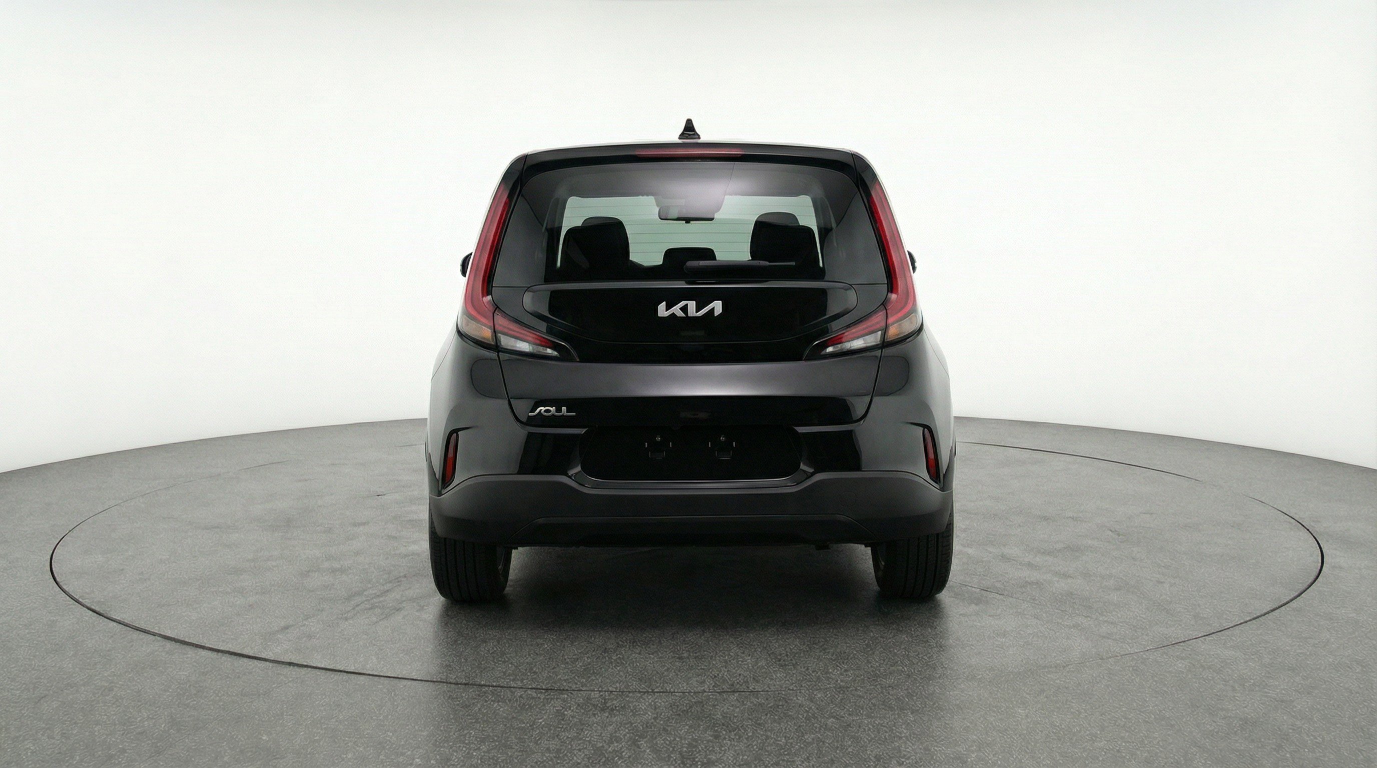 Used 2025 Kia Soul LX w/ LX Technology Package FWD image 7