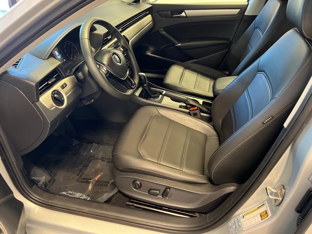 Used 2021 Volkswagen Passat 2.0T SE image 6