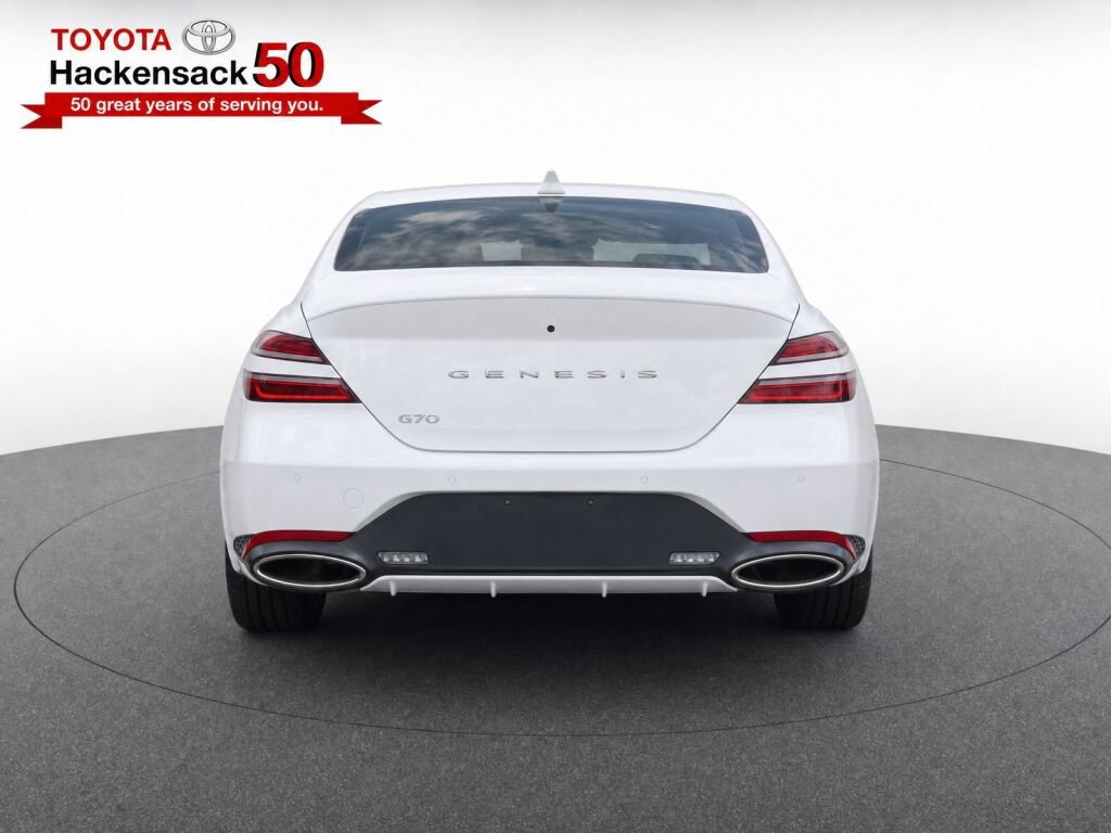 Used 2025 Genesis G70 2.5T AWD/4WD image 7