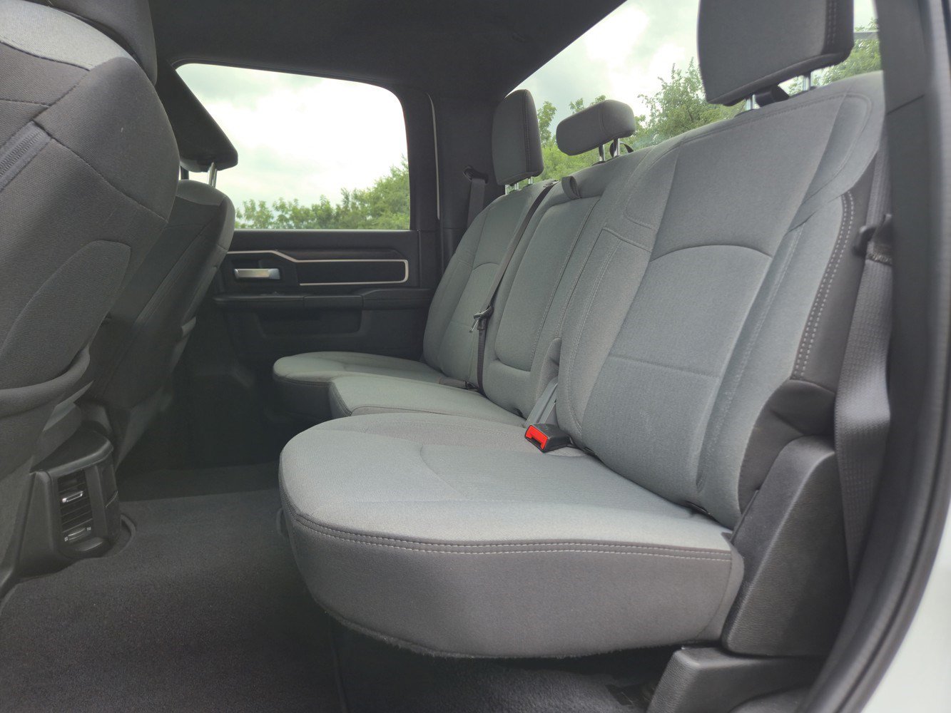 Used 2024 RAM 3500 Big Horn AWD/4WD image 27