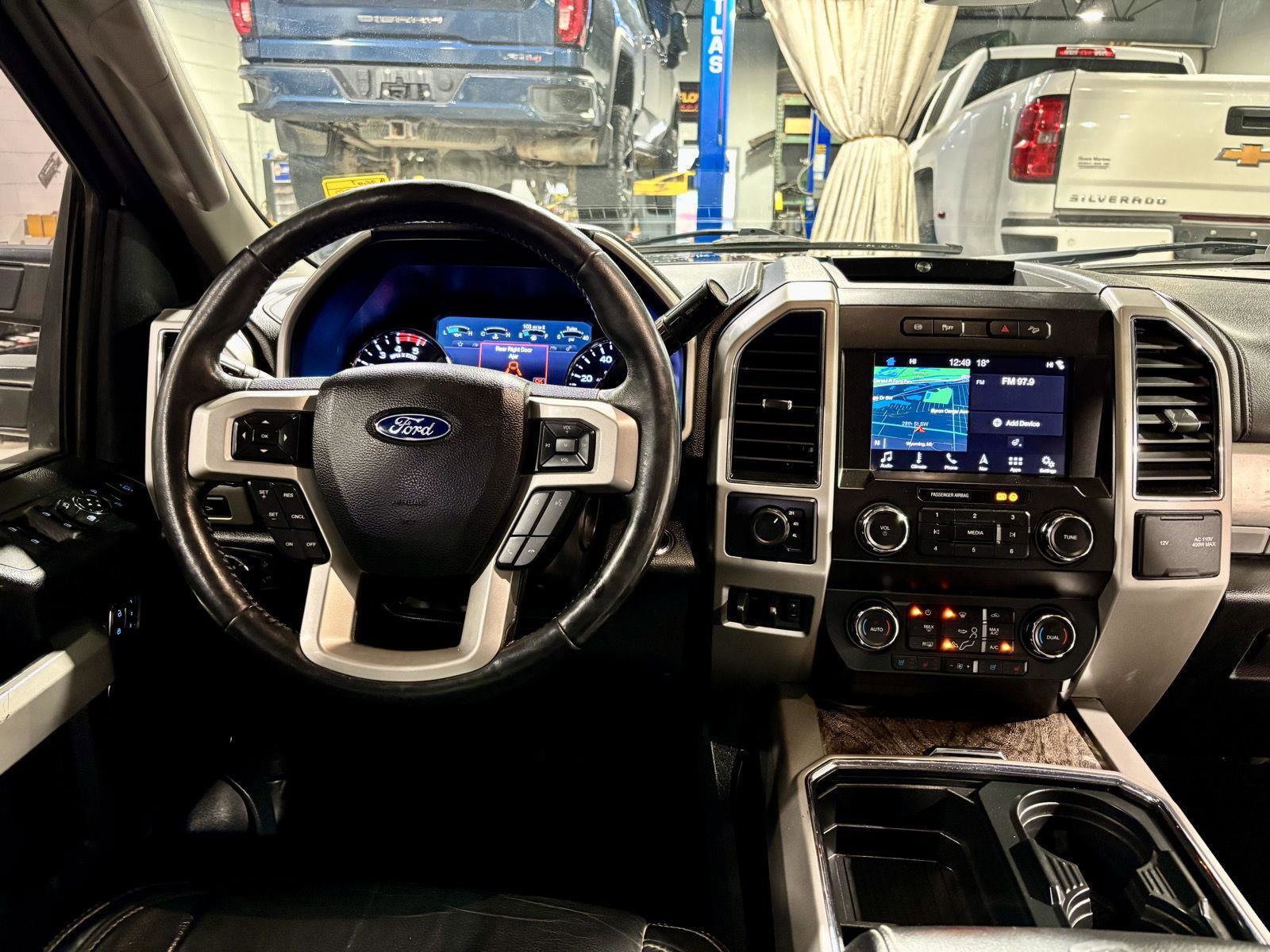 Used 2019 Ford F450 Lariat w/ Lariat Ultimate Package image 3