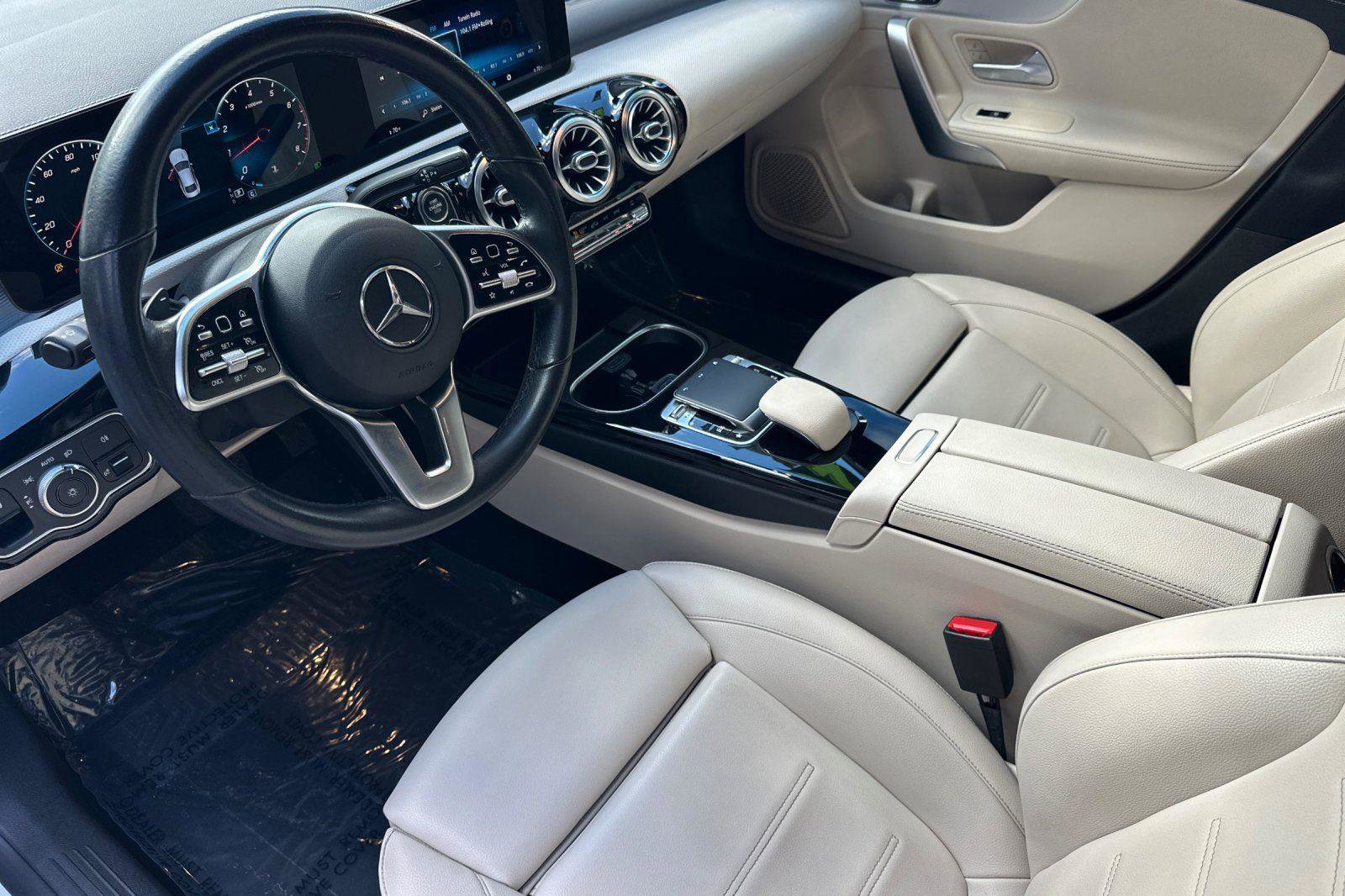 Used 2020 Mercedes-Benz CLA 250 image 4