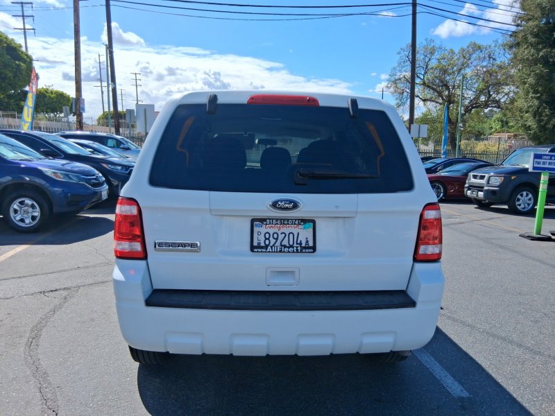 Used 2010 Ford Escape XLS FWD image 5