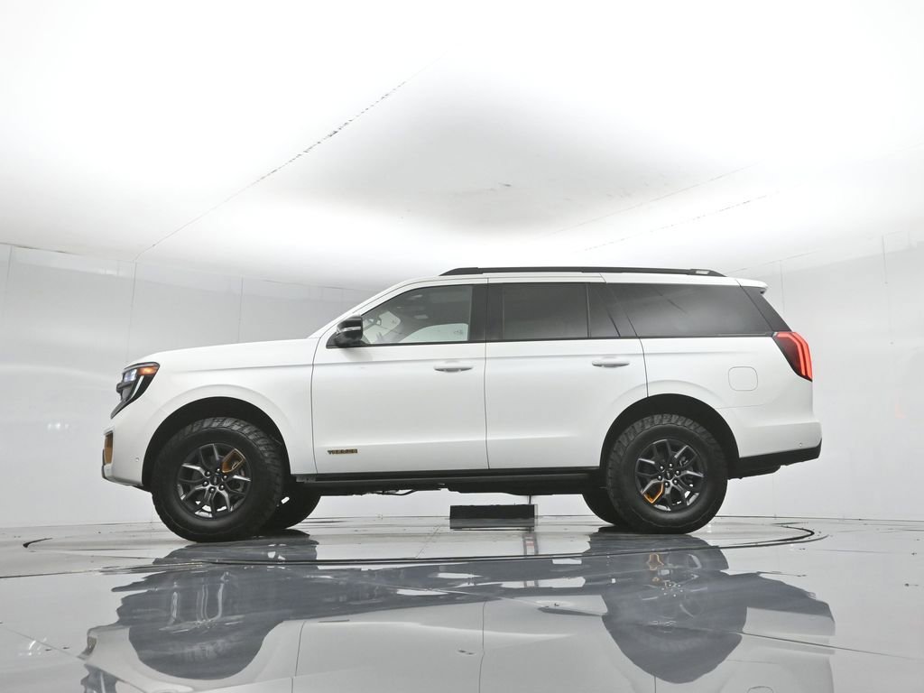 Used 2025 Ford Expedition Tremor AWD/4WD image 8