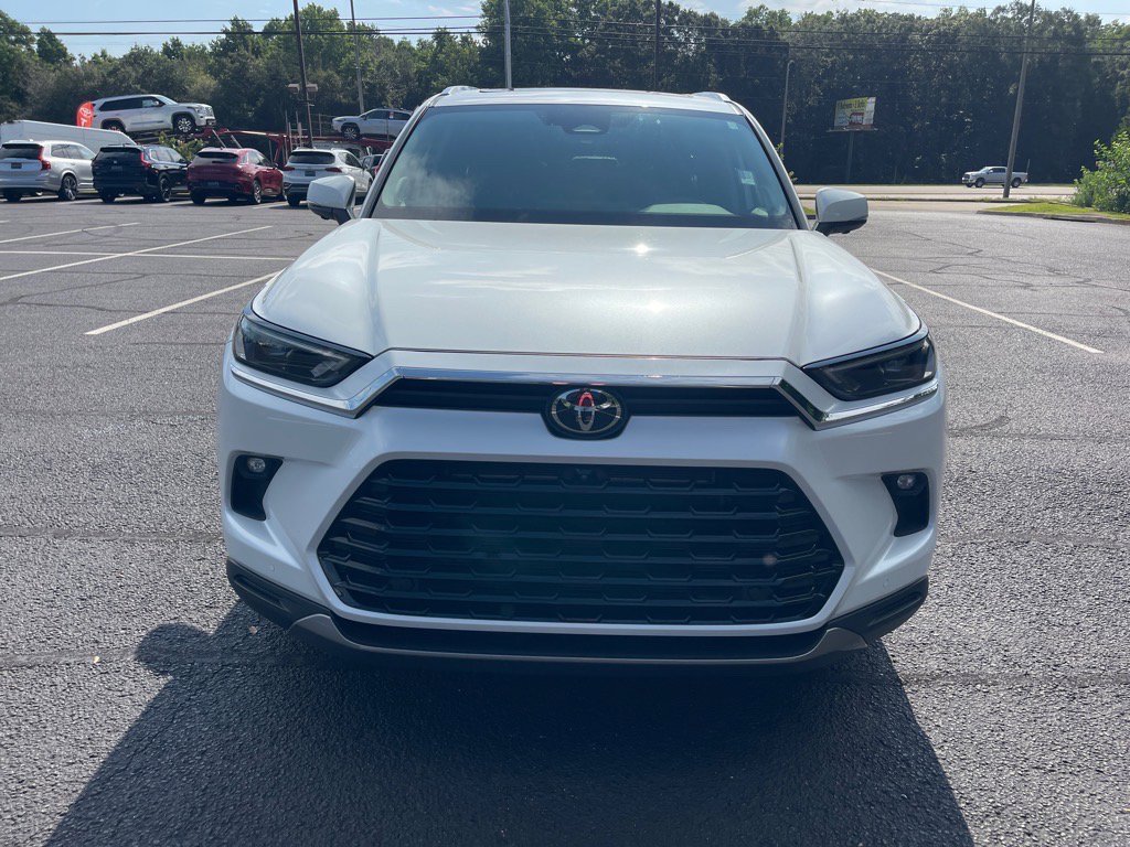 Used 2024 Toyota Grand Highlander Limited image 2