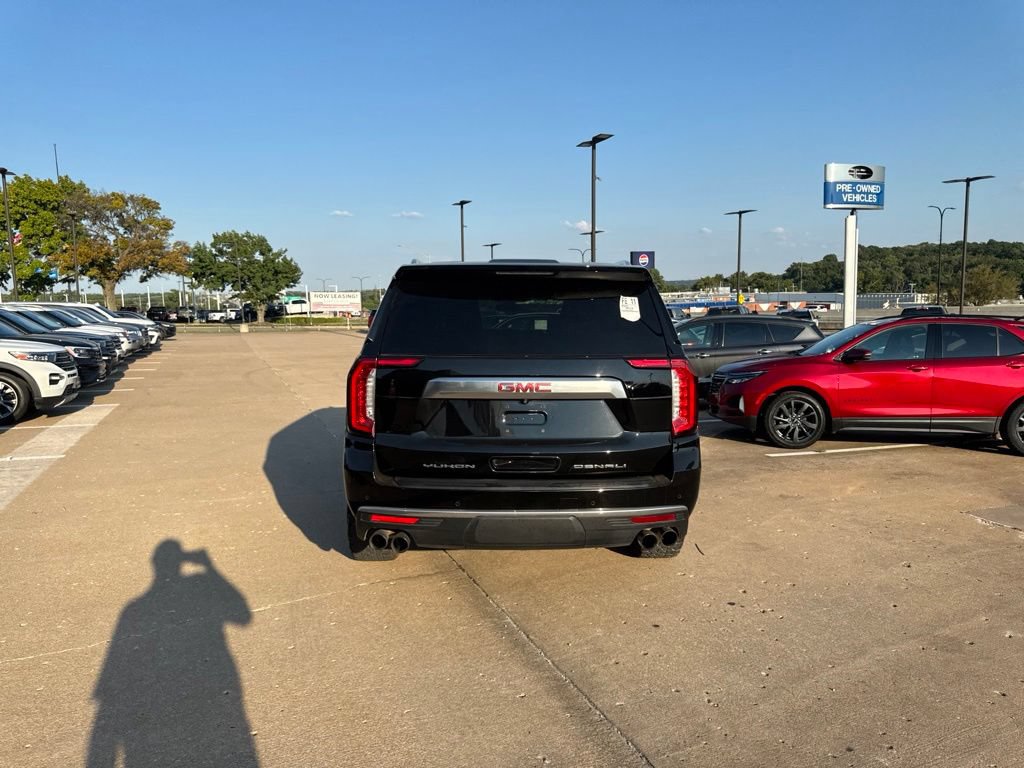 Used 2021 GMC Yukon XL Denali AWD/4WD image 4