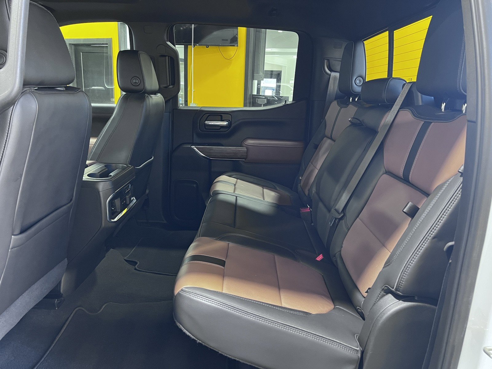 Used 2020 Chevrolet Silverado 1500 High Country w/ LPO, Dark Essentials Package AWD/4WD image 19