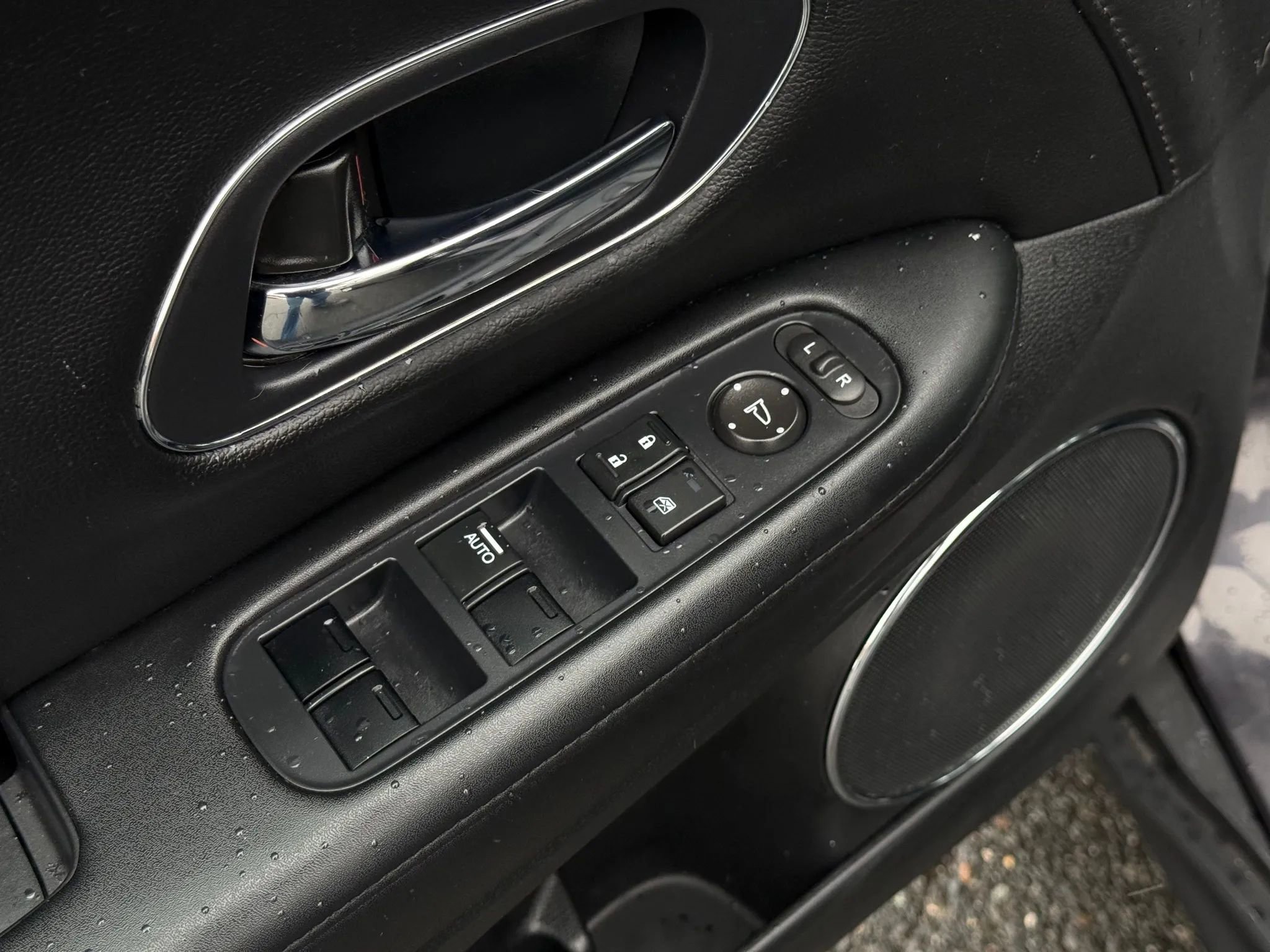 Used 2016 Honda HR-V EX-L image 19