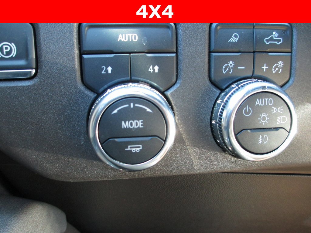 Used 2025 GMC Sierra 1500 SLT w/ SLT Premium Plus Package image 28