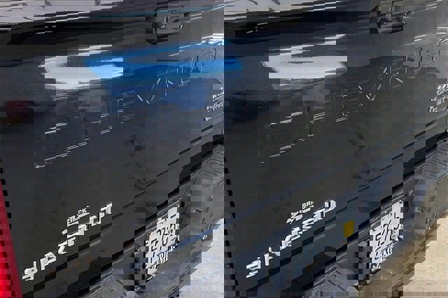 Used 2022 Chevrolet Silverado 3500 High Country image 32