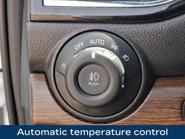 Used 2023 Nissan Titan Platinum Reserve w/ Moonroof Package AWD/4WD image 9