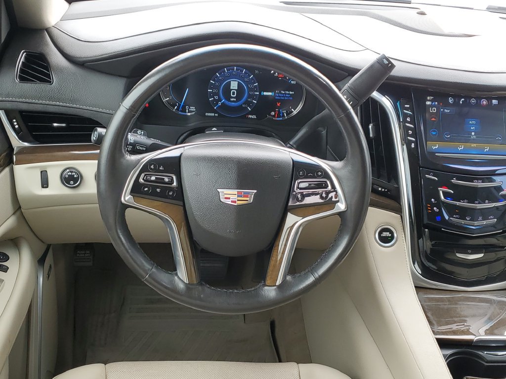 Used 2020 Cadillac Escalade 4WD image 29