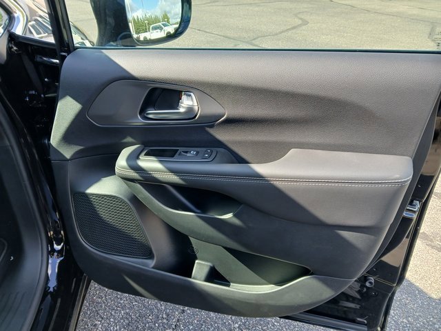 New 2026 Chrysler Voyager LX image 24