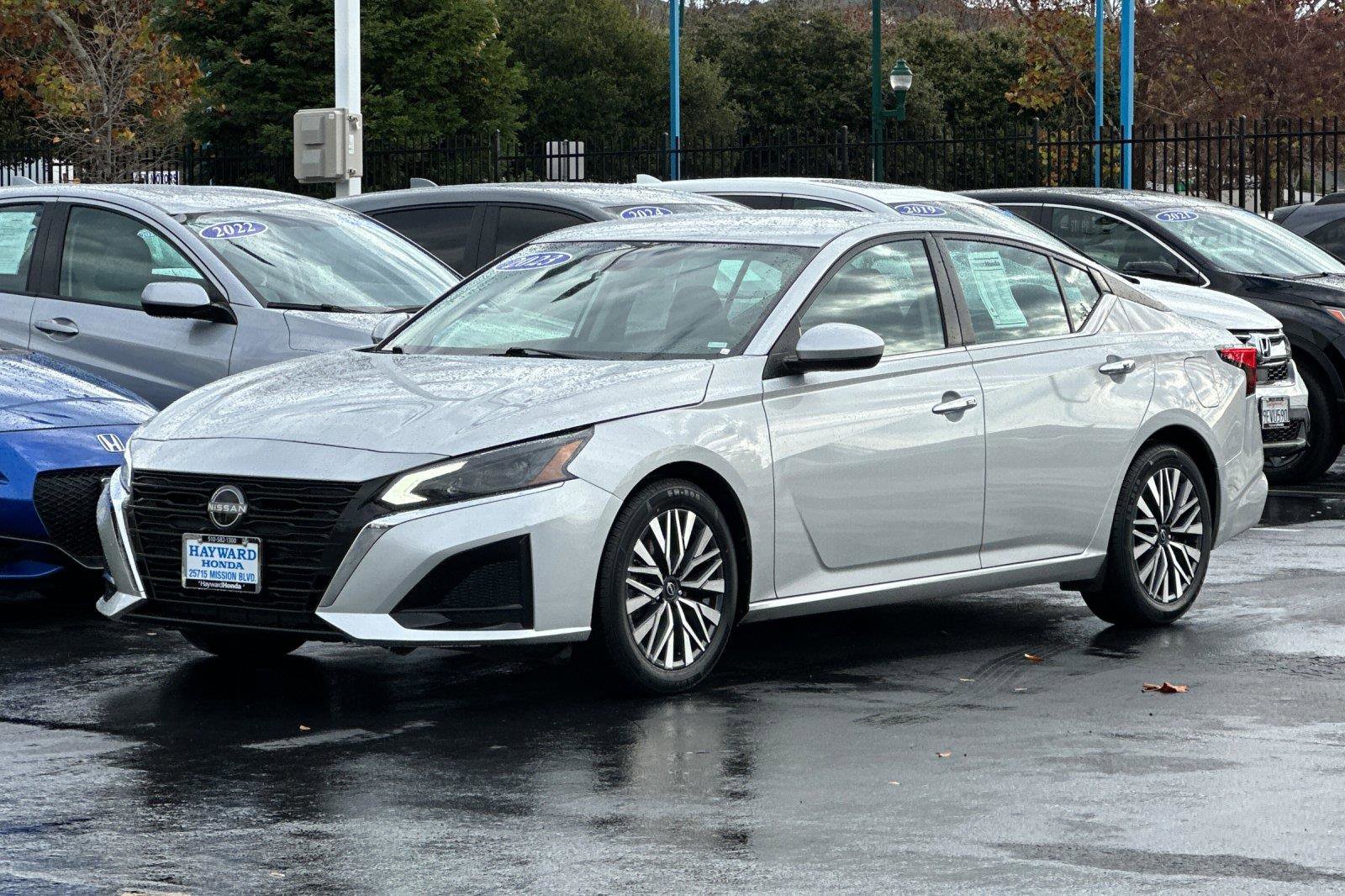 Used 2023 Nissan Altima 2.5 SV image 7