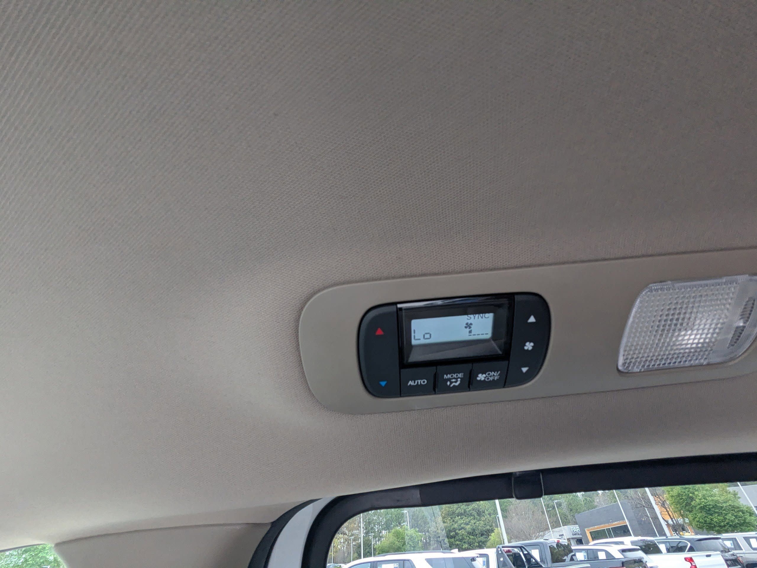 Used 2024 Honda Odyssey Elite image 16