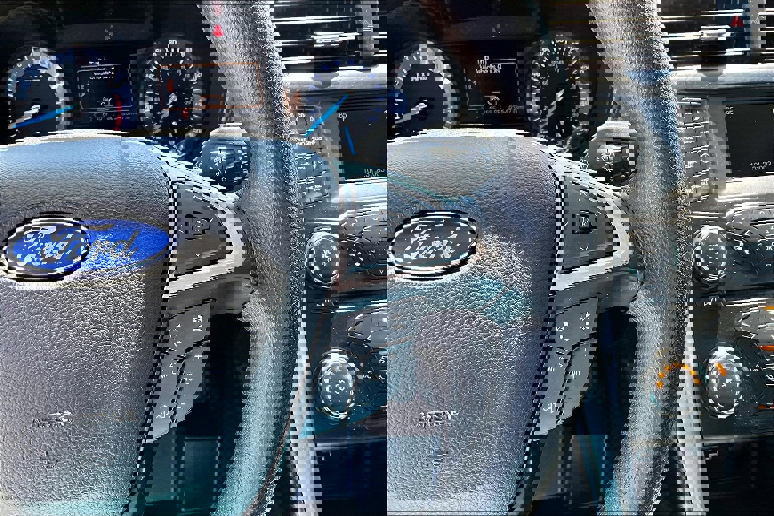 Used 2017 Ford Fusion SE image 12