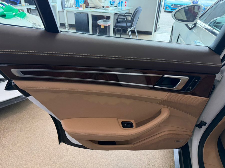 Used 2017 Porsche Panamera Turbo image 25