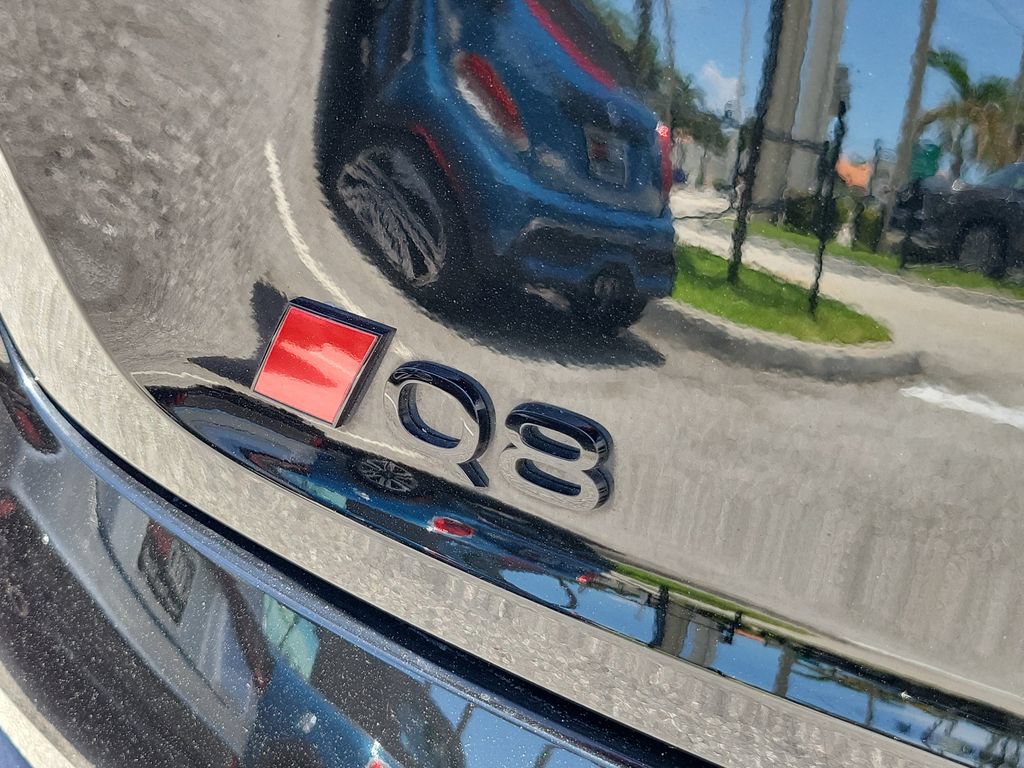 Used 2024 Audi Q8 e-tron Prestige w/ Prestige Package AWD/4WD image 5