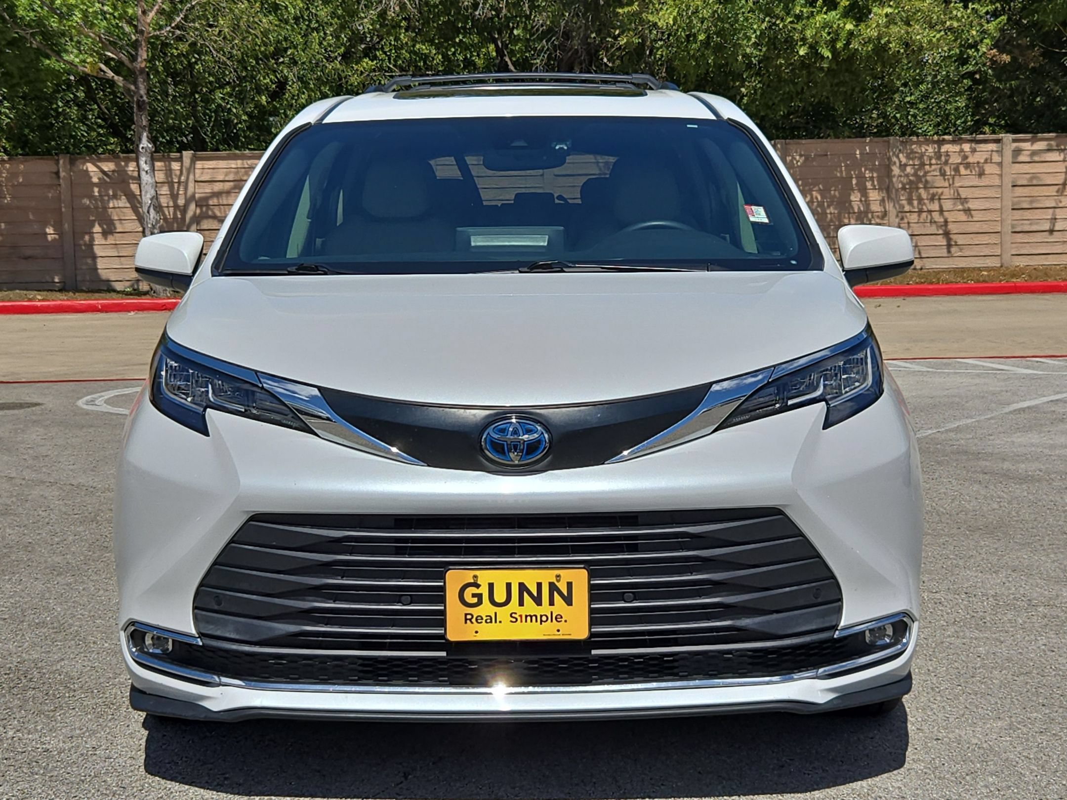 Used 2022 Toyota Sienna XLE FWD image 8