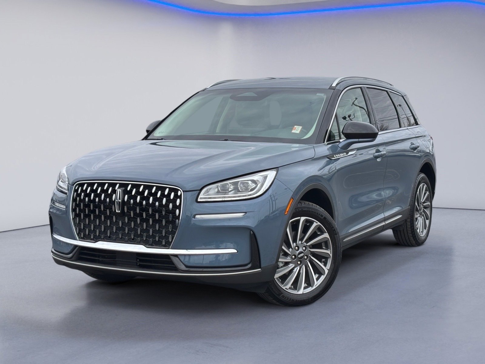 Used 2024 Lincoln Corsair Reserve image 2