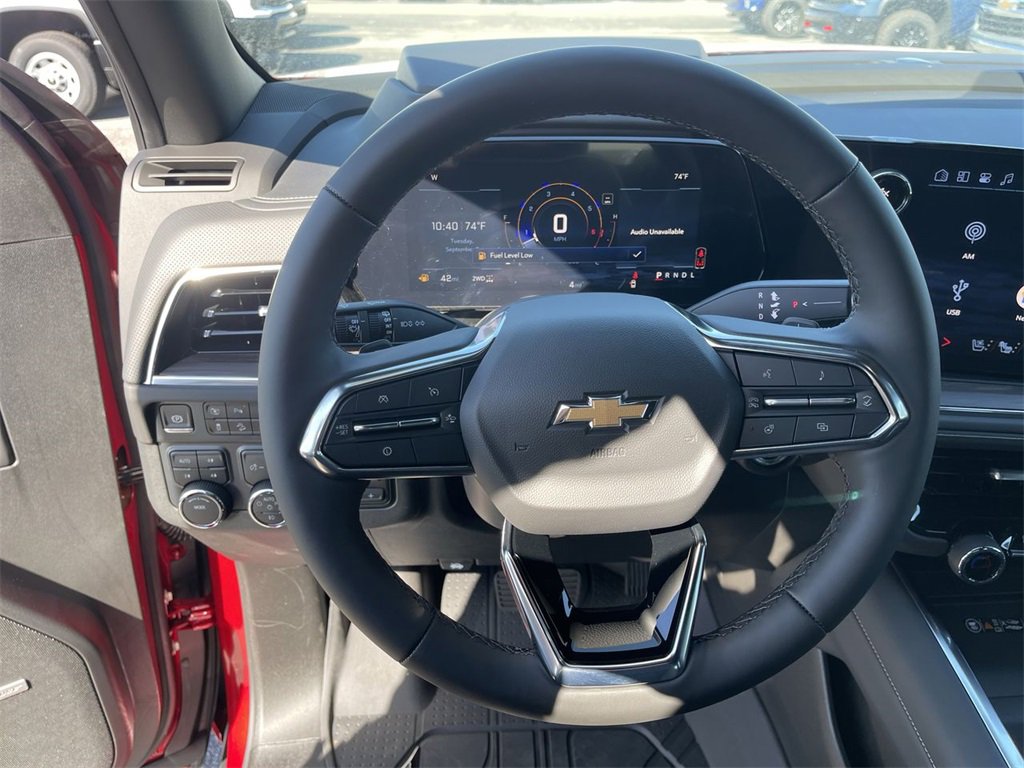 New 2025 Chevrolet Suburban Premier image 14