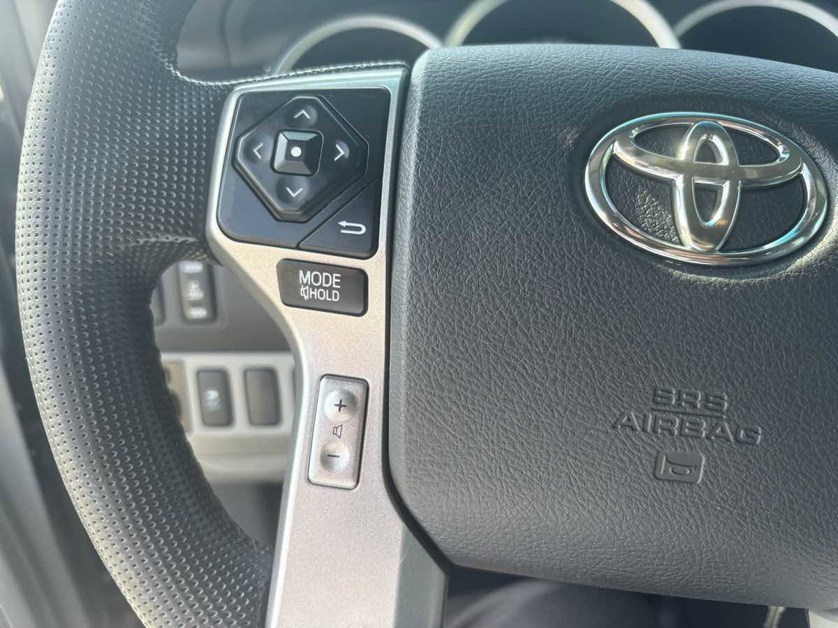 Used 2014 Toyota Tacoma PreRunner image 31