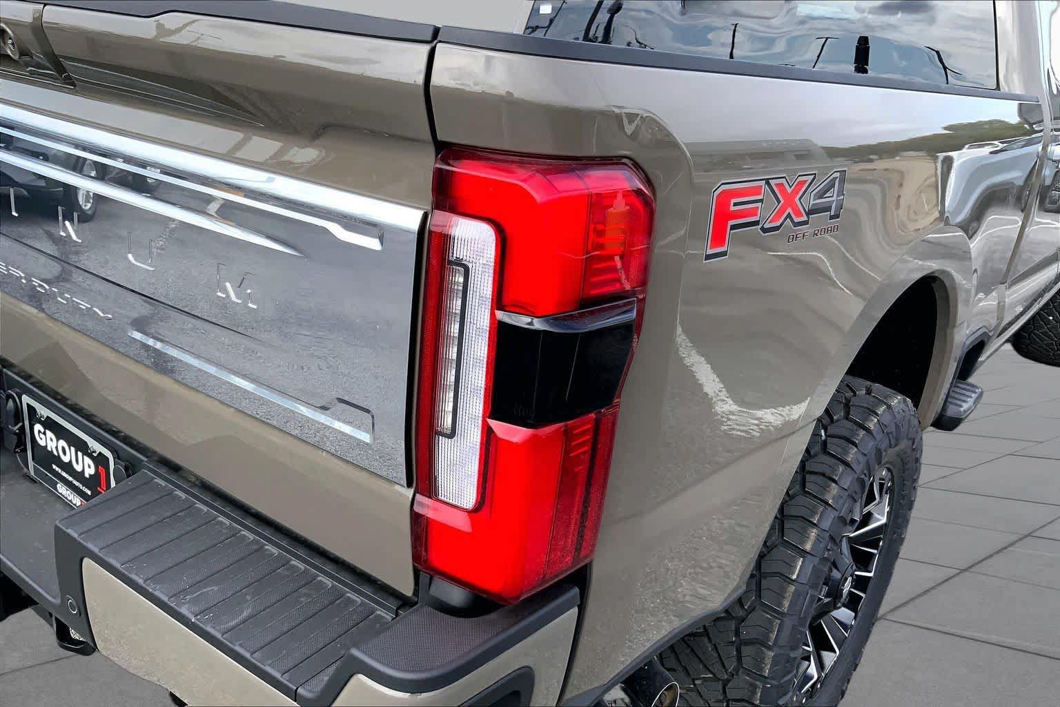 New 2026 Ford F250 Platinum w/ Platinum Plus Package AWD/4WD image 12