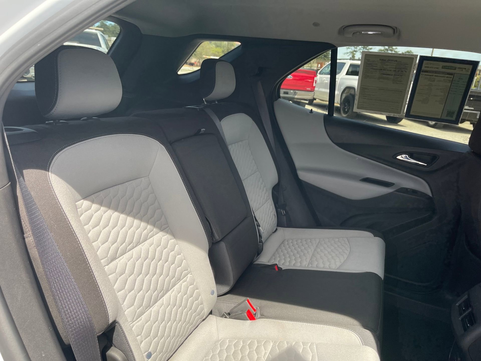 Used 2020 Chevrolet Equinox LT FWD image 25