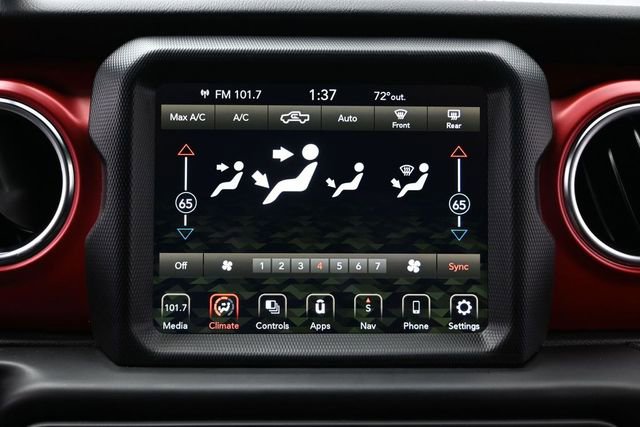 Used 2022 Jeep Gladiator Rubicon w/ Trailer Tow Package AWD/4WD image 34