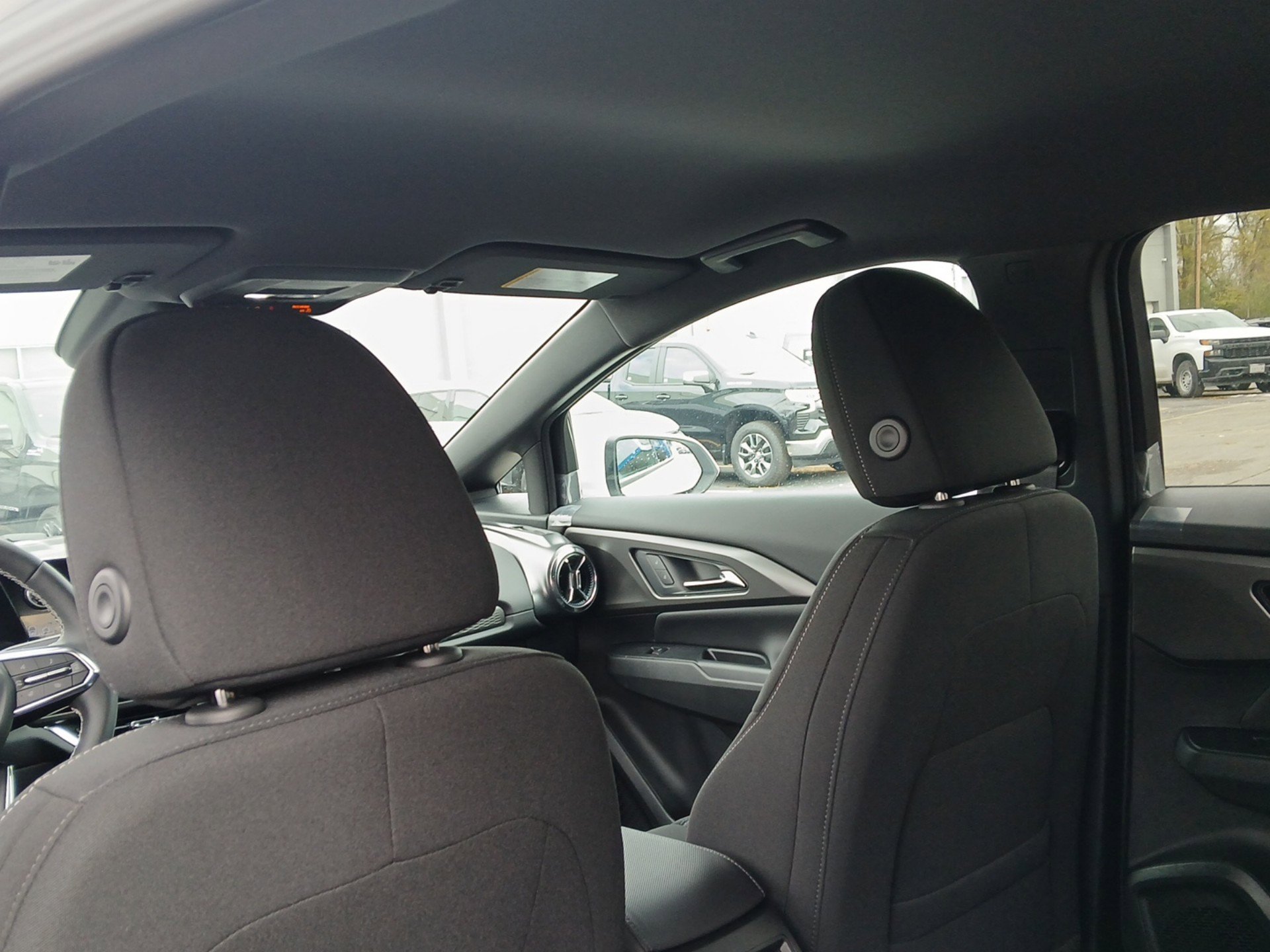 New 2026 Chevrolet Equinox EV LT image 19