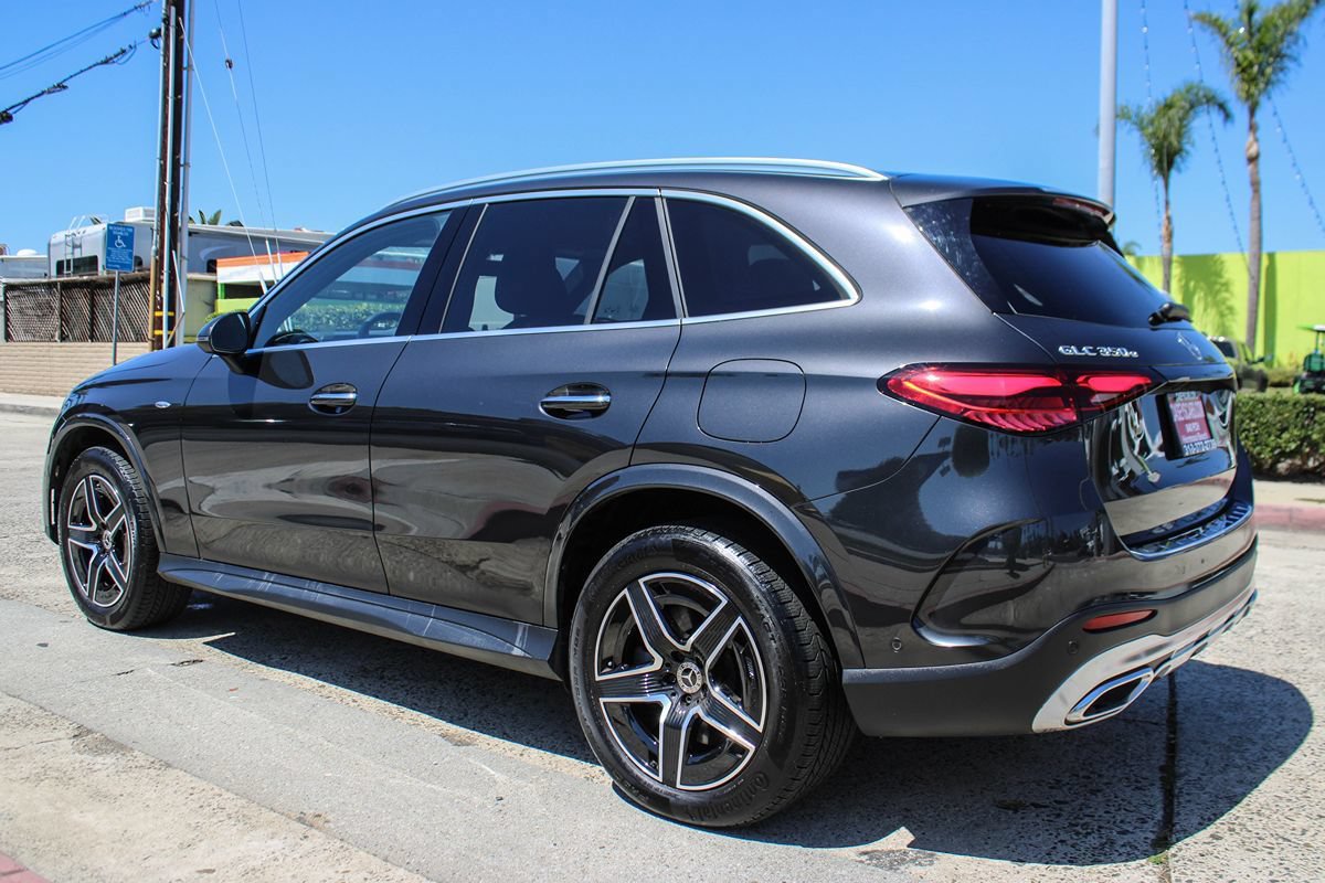 Used 2025 Mercedes-Benz GLC 350e 4MATIC image 3