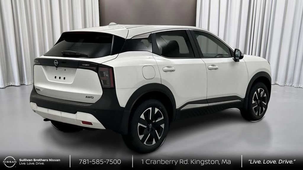 Used 2025 Nissan Kicks SV AWD/4WD image 5
