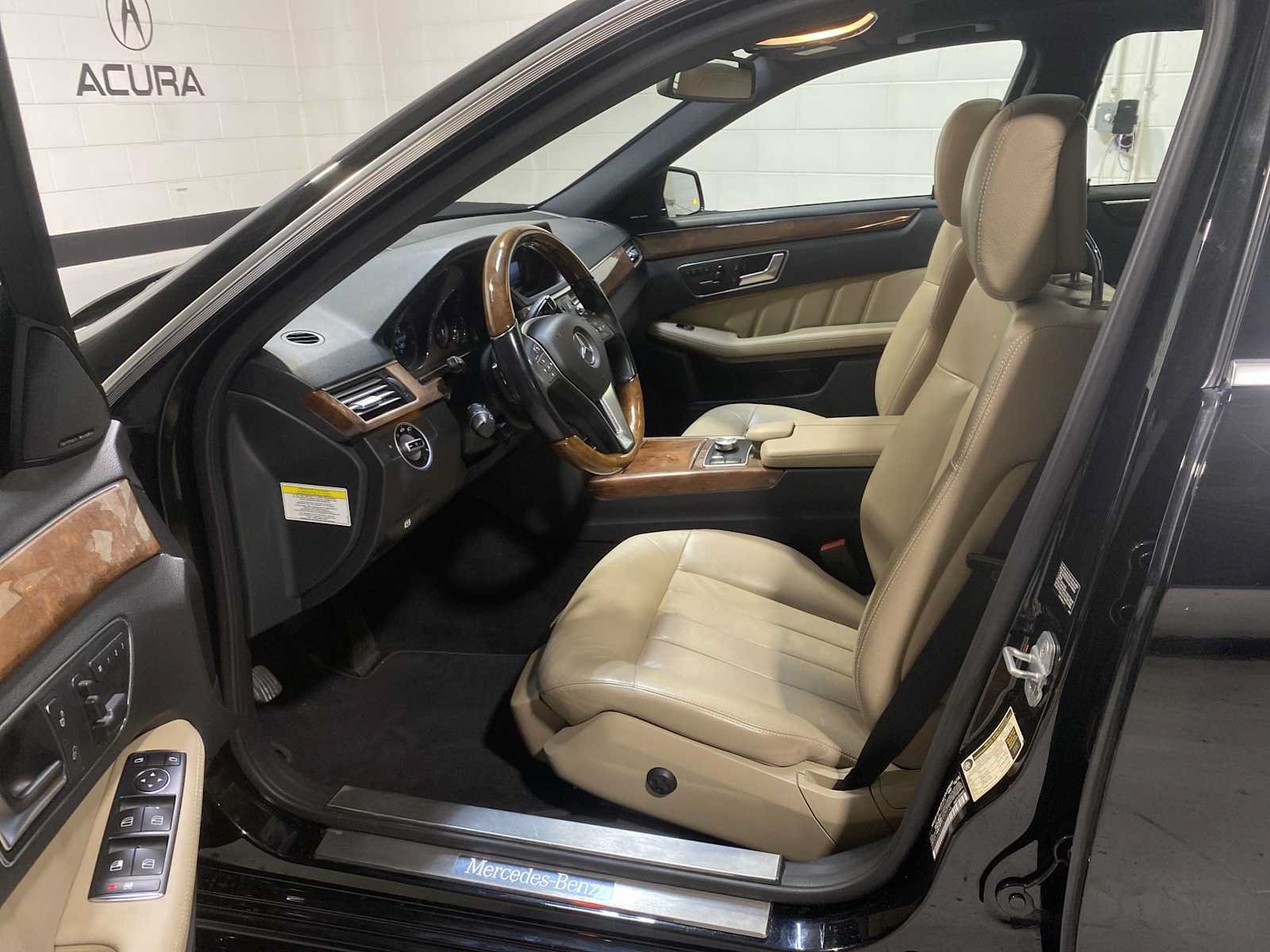 Used 2013 Mercedes-Benz E 350 4MATIC Wagon image 2
