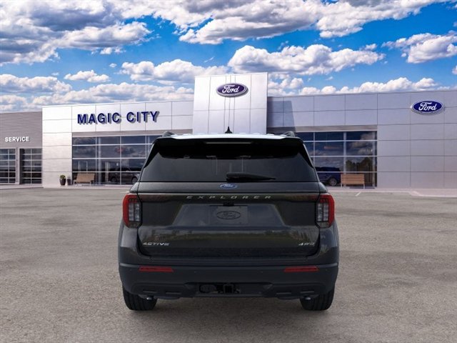 Used 2026 Ford Explorer Active AWD/4WD image 5